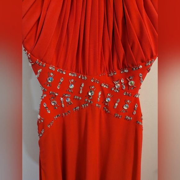 Formal Dress - Picture 4 of 7